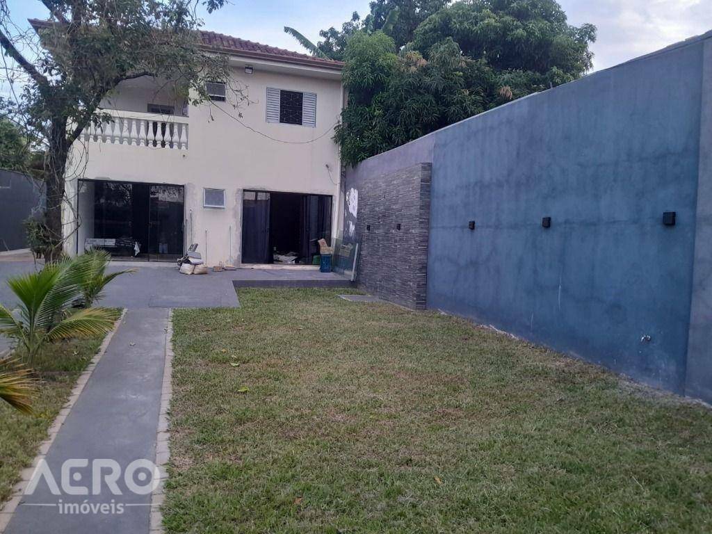 Casa à venda com 5 quartos, 348m² - Foto 7