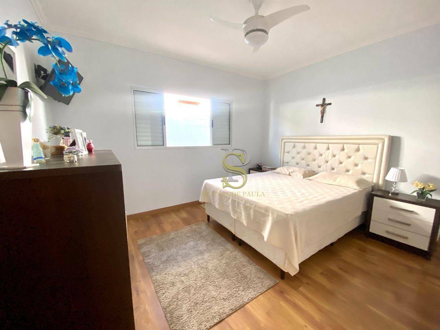 Chácara à venda com 4 quartos, 340m² - Foto 13