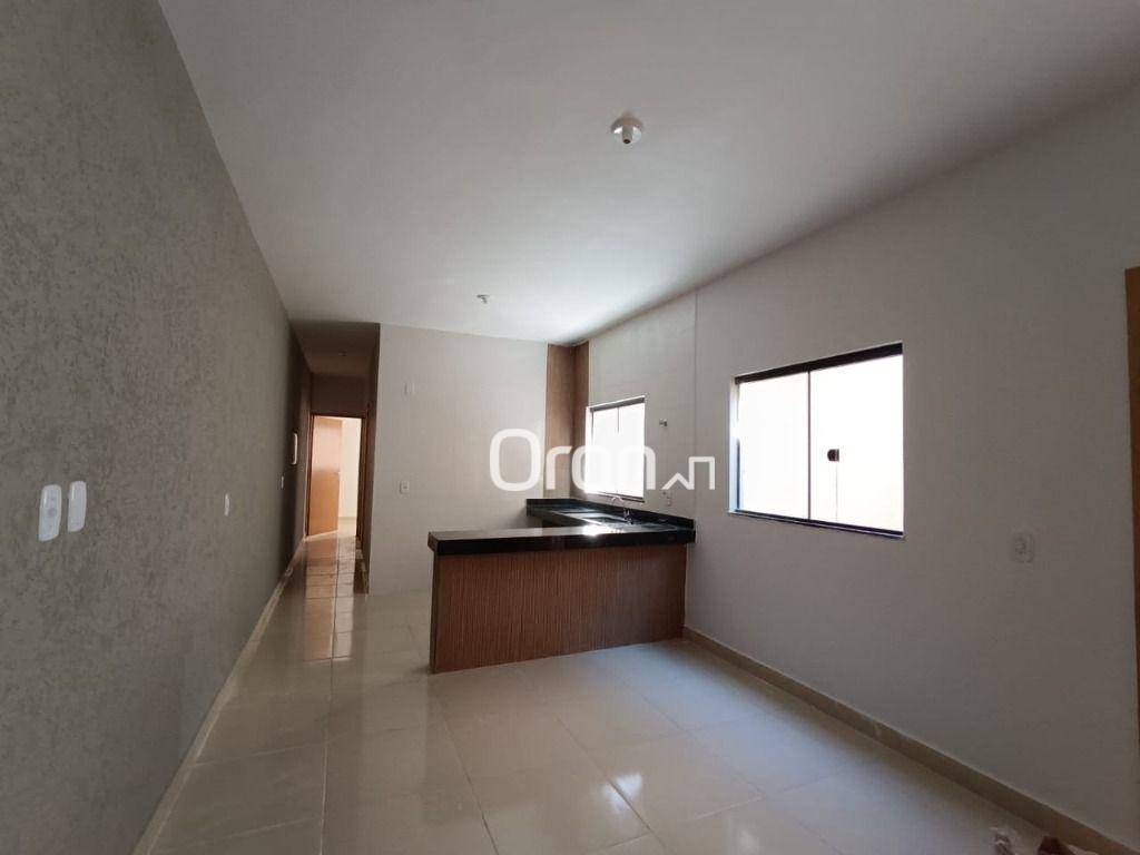 Casa à venda com 3 quartos, 87m² - Foto 2