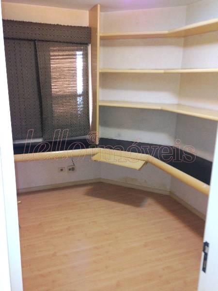 Apartamento para alugar com 4 quartos, 138m² - Foto 12