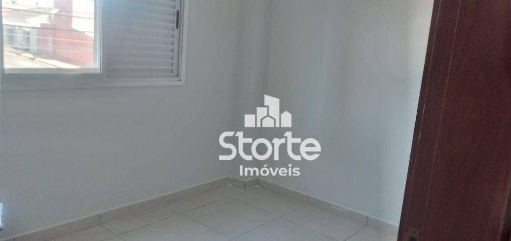 Apartamento à venda com 3 quartos, 96m² - Foto 4