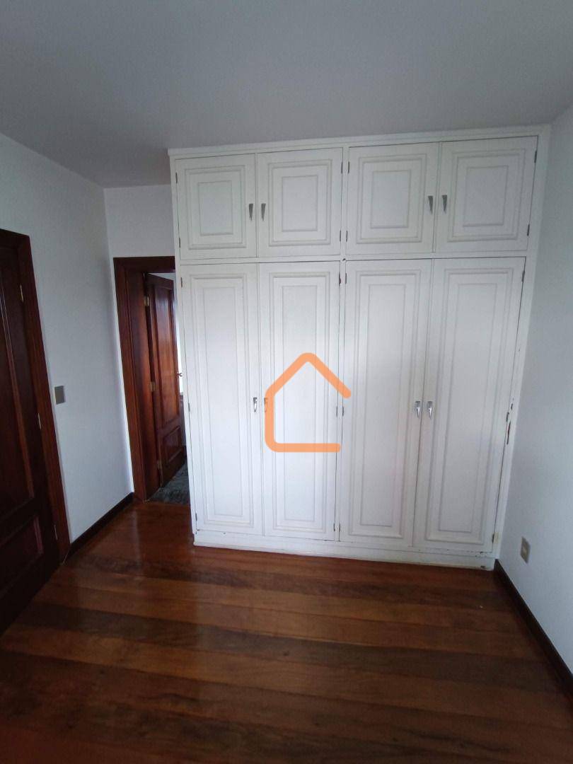 Apartamento à venda com 3 quartos, 227m² - Foto 21