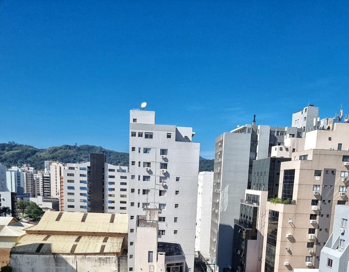 Apartamento à venda com 2 quartos, 60m² - Foto 2