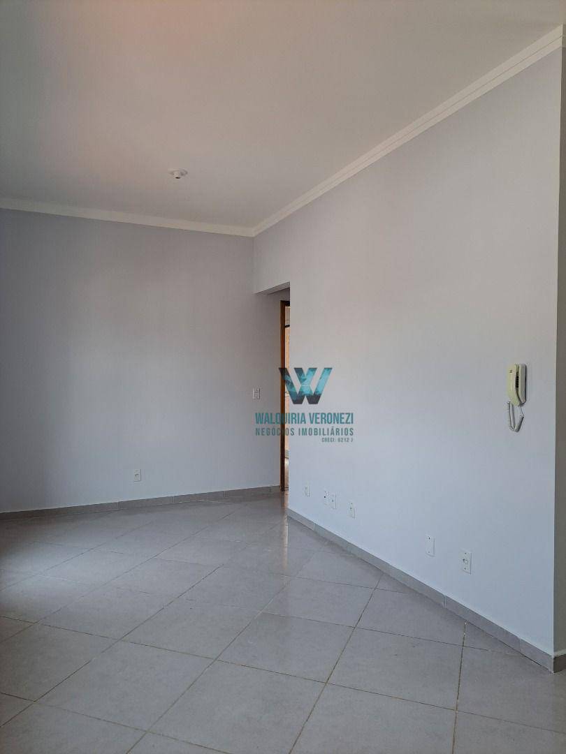 Apartamento à venda com 2 quartos, 75m² - Foto 4