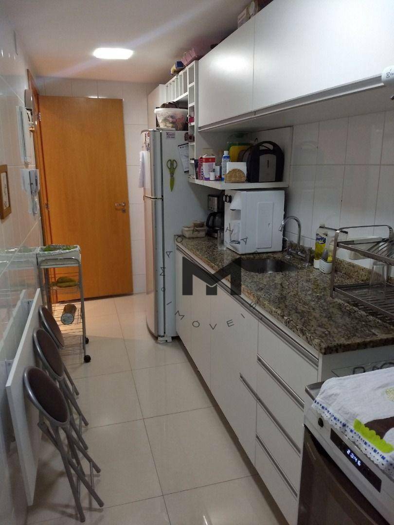 Apartamento à venda com 2 quartos, 75m² - Foto 19