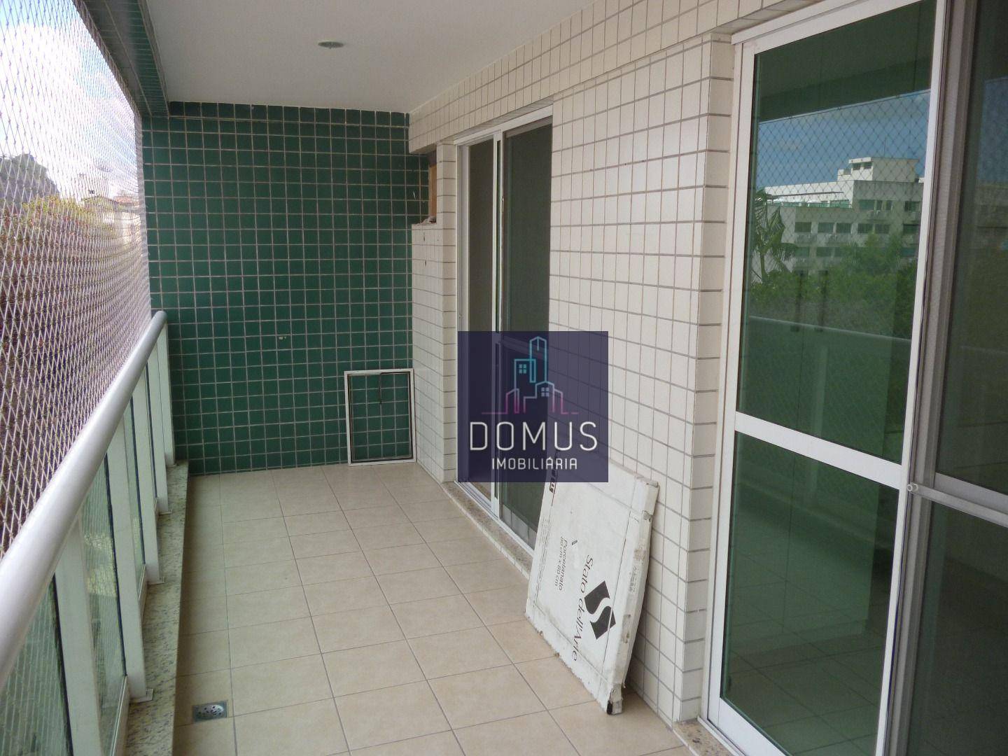 Apartamento à venda com 3 quartos, 93m² - Foto 4