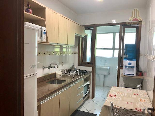 Apartamento à venda com 2 quartos, 77m² - Foto 3