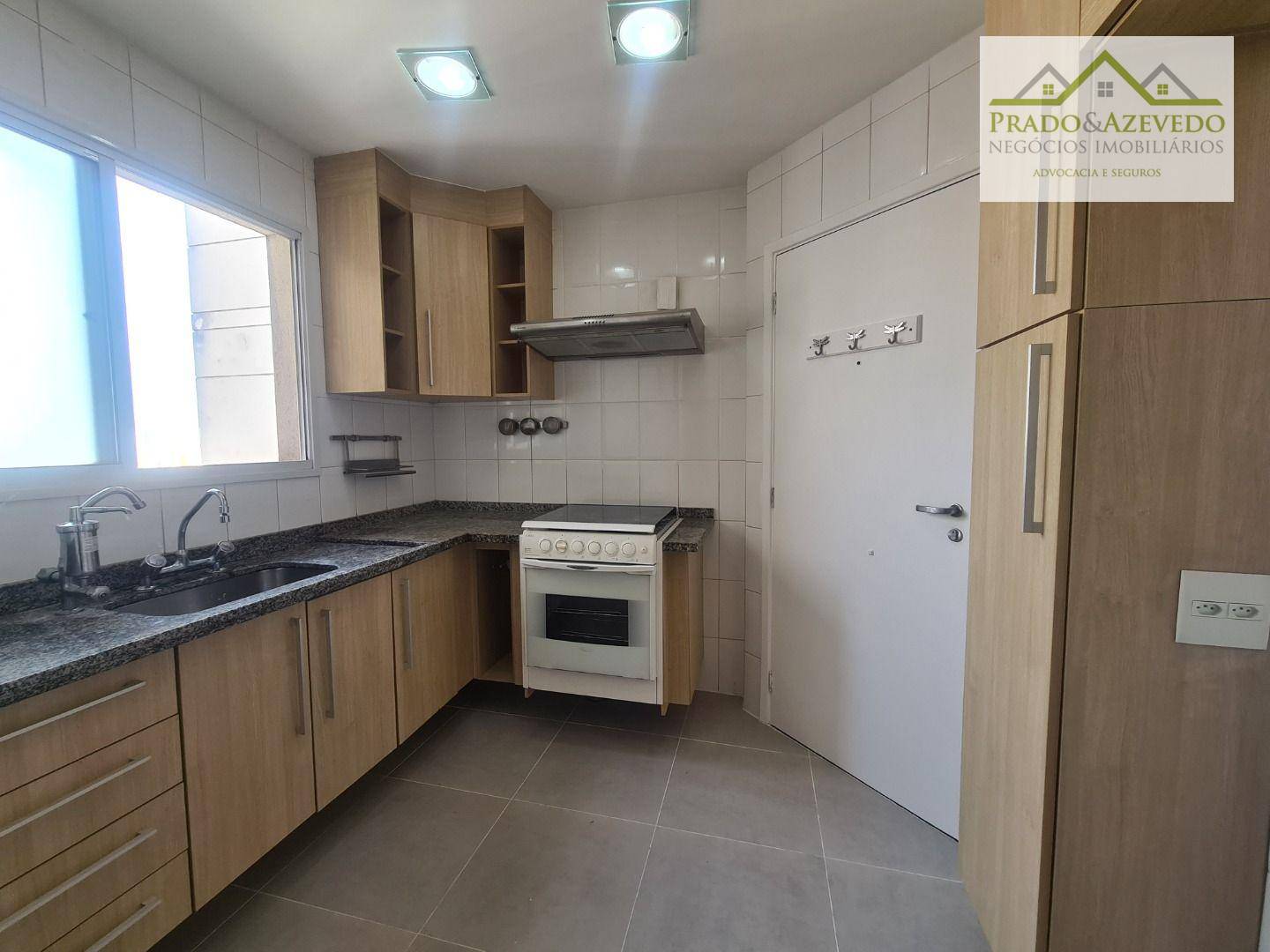 Apartamento para alugar com 3 quartos, 94m² - Foto 8