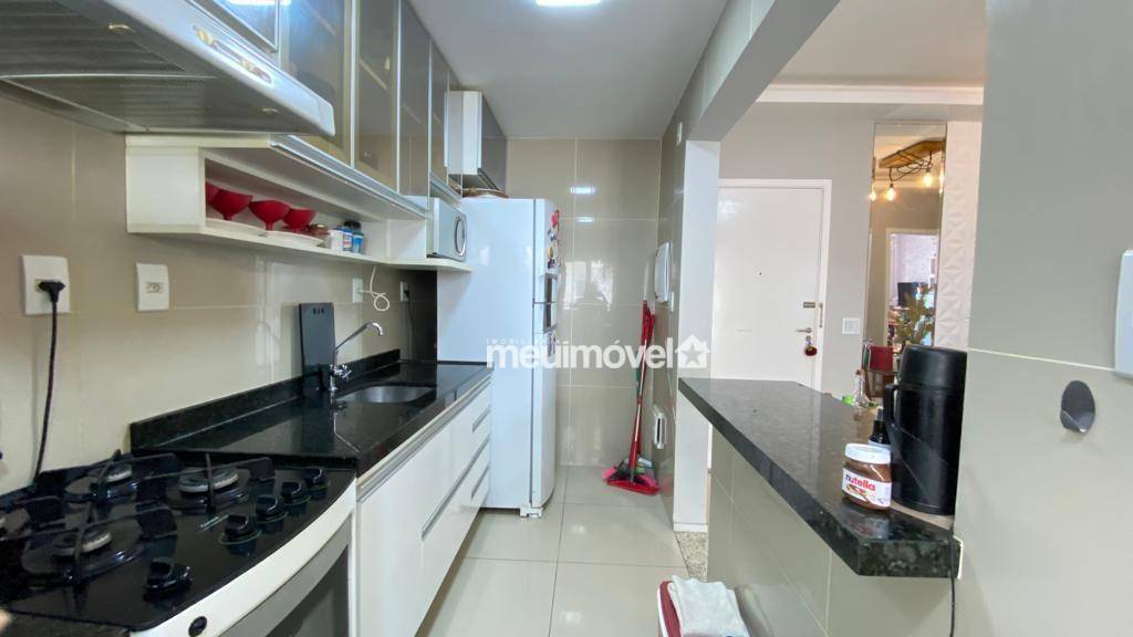 Apartamento à venda com 2 quartos, 64m² - Foto 5