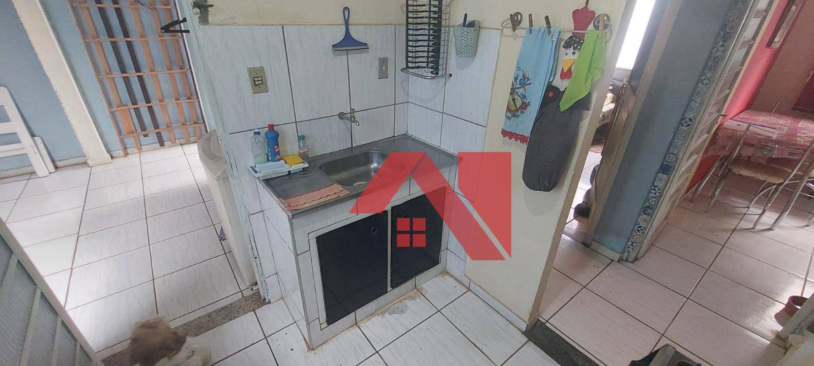 Casa à venda com 1 quarto, 76m² - Foto 4