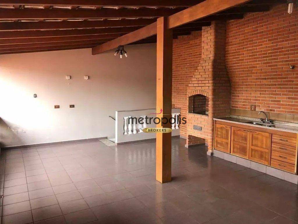 Casa à venda com 3 quartos, 301m² - Foto 1