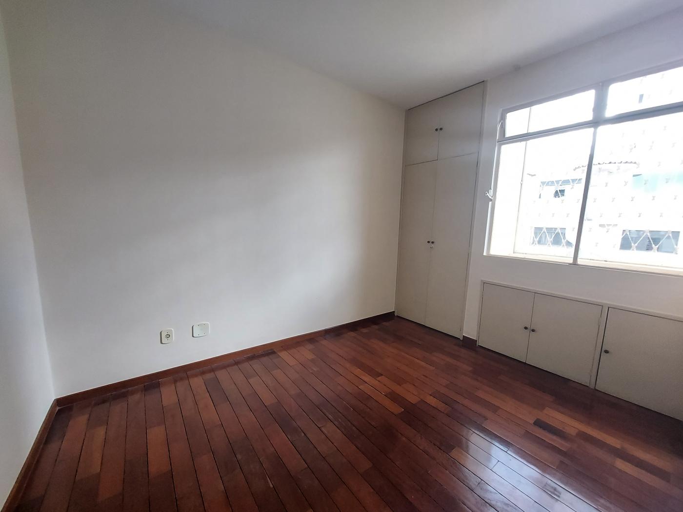 Apartamento à venda com 3 quartos, 84m² - Foto 7