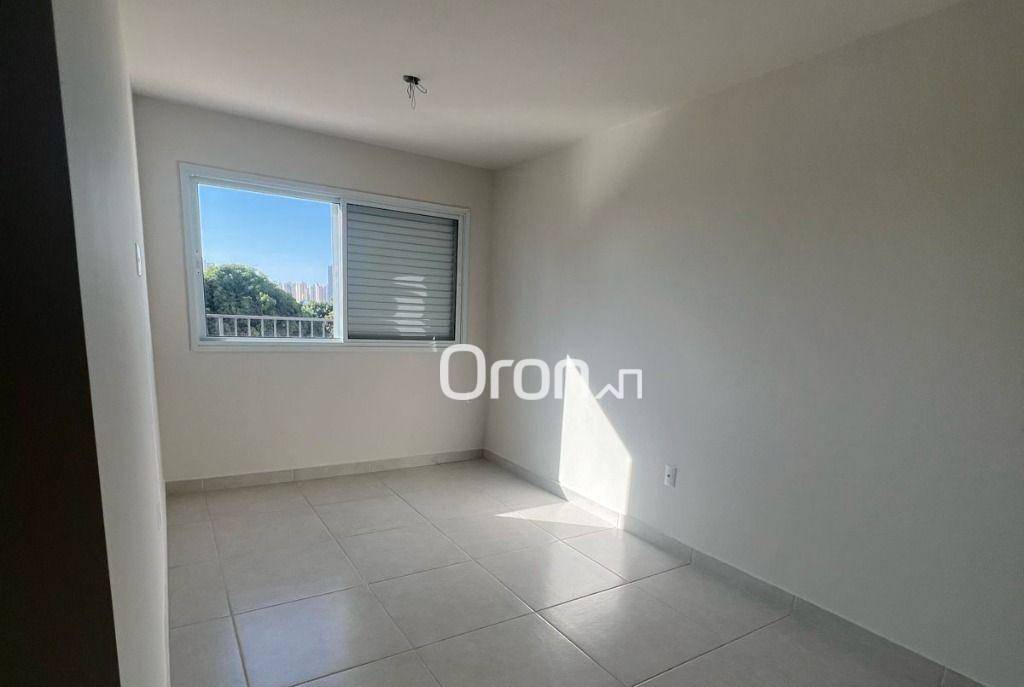 Apartamento à venda com 3 quartos, 76m² - Foto 2