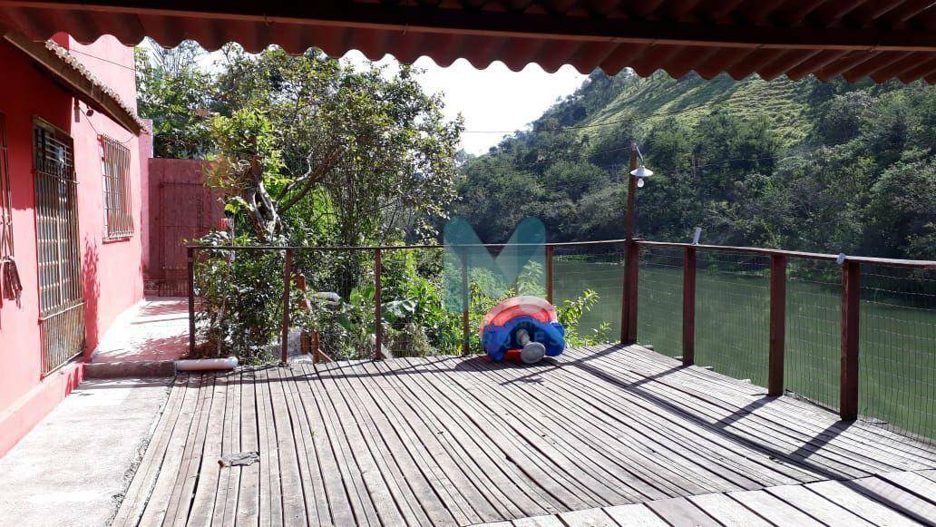 Chácara à venda com 2 quartos, 140m² - Foto 1