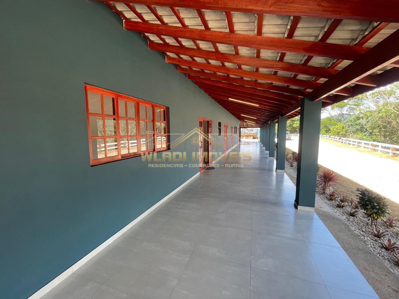 Chácara à venda com 3 quartos, 10124m² - Foto 6