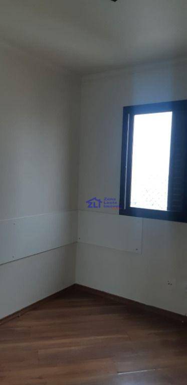 Apartamento para alugar com 2 quartos, 67m² - Foto 12