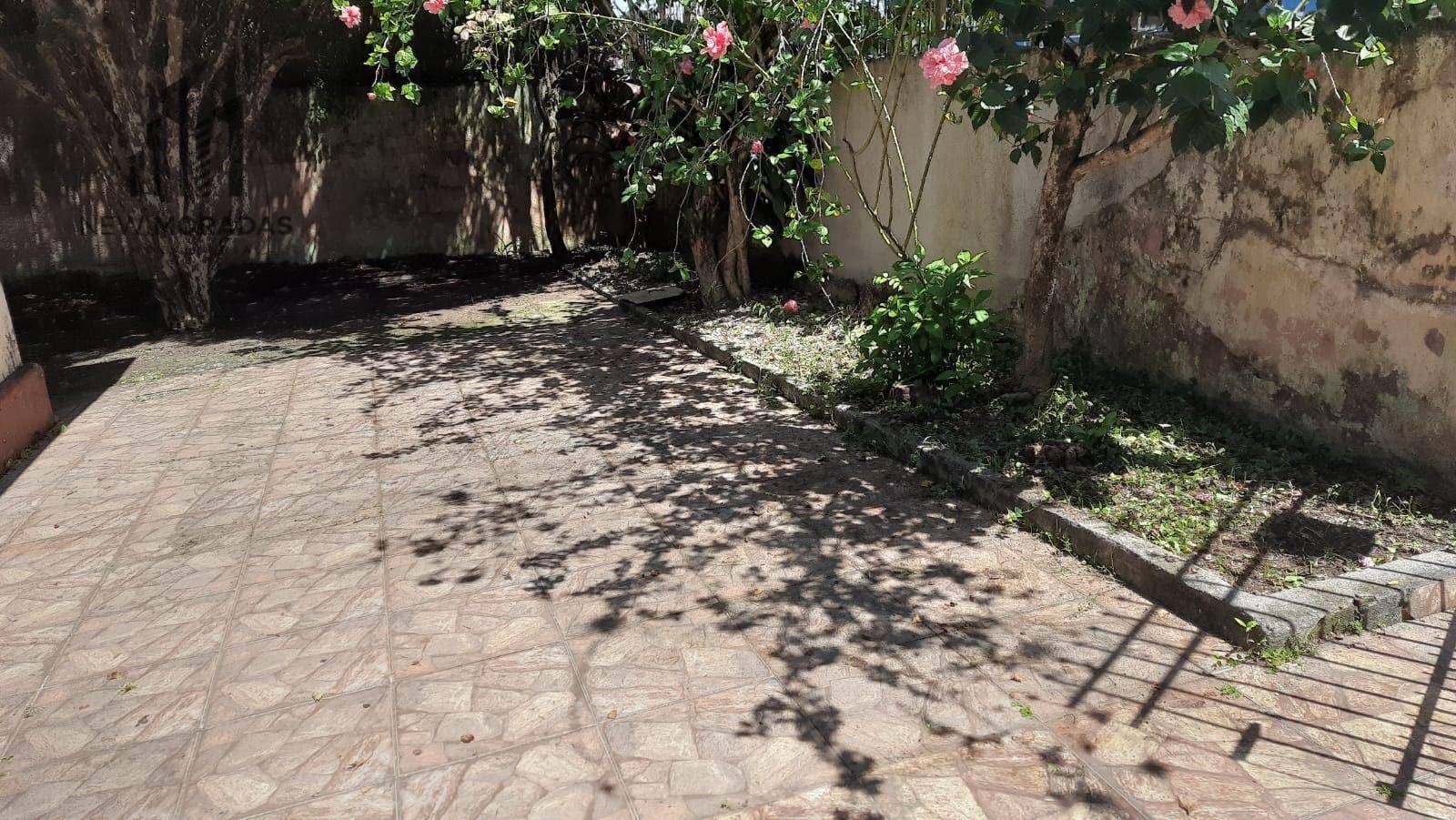 Casa à venda com 4 quartos, 143m² - Foto 3