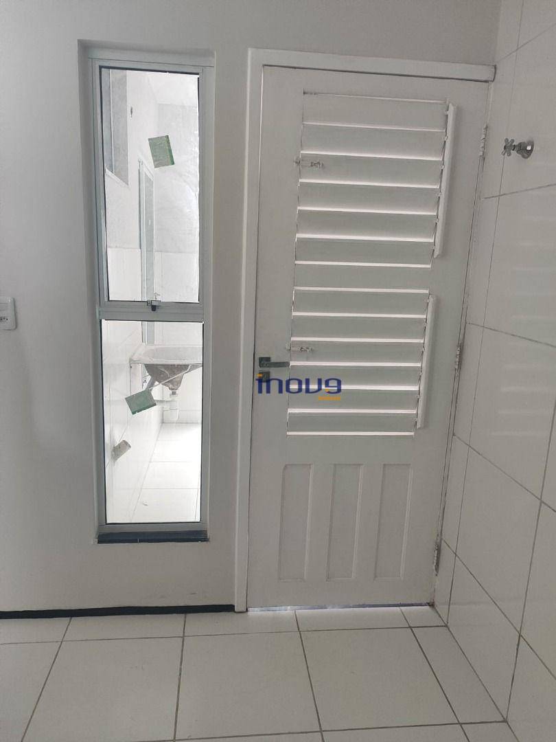 Casa à venda com 3 quartos, 84m² - Foto 9