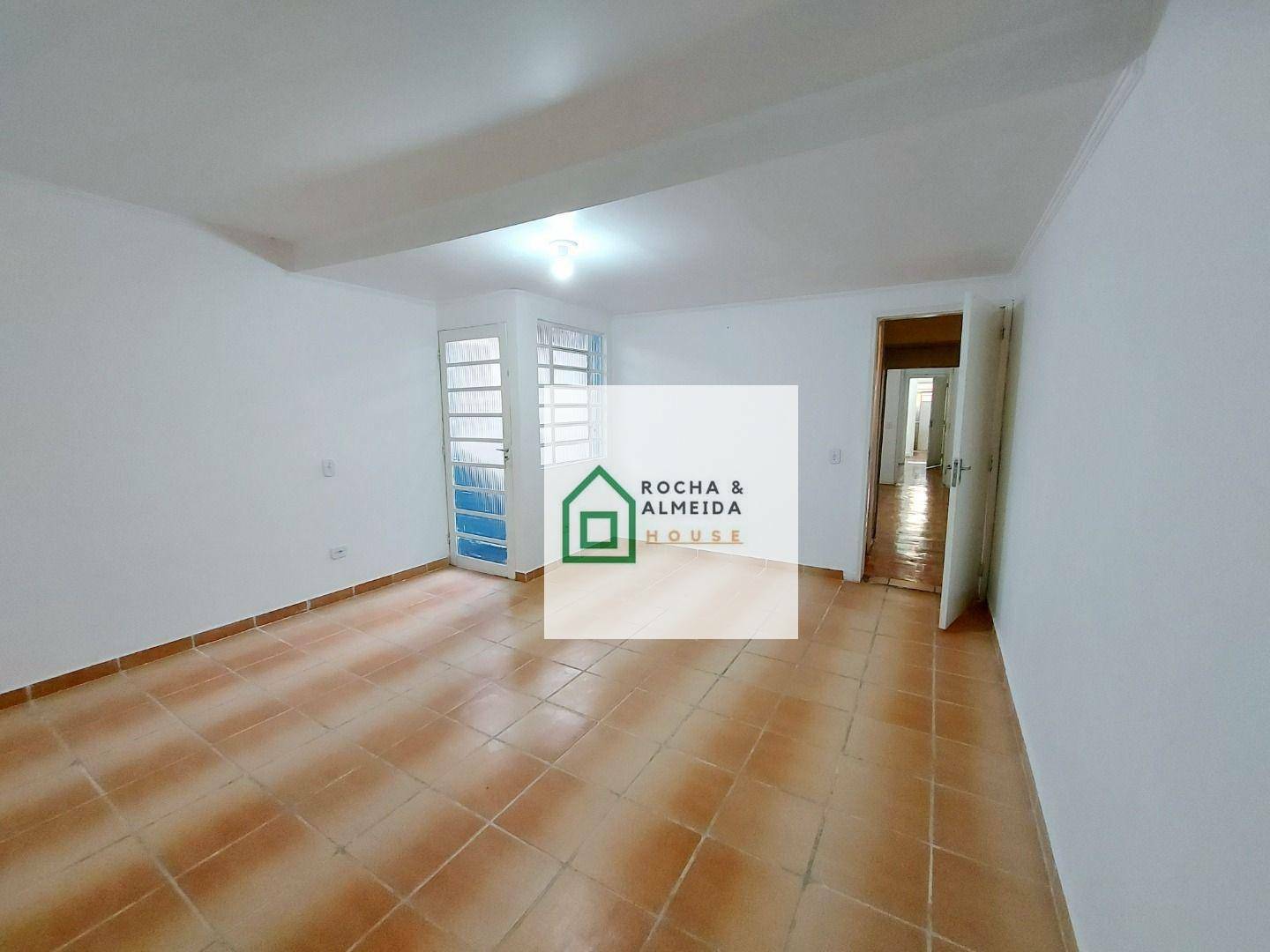 Casa para alugar com 4 quartos, 160m² - Foto 45