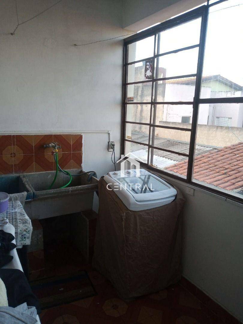 Sobrado à venda com 2 quartos, 300m² - Foto 5