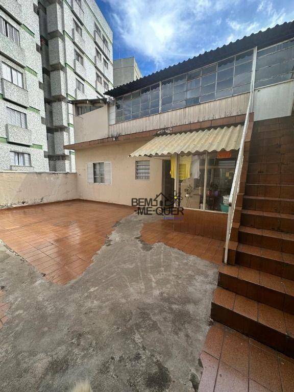 Casa à venda com 4 quartos, 261m² - Foto 3