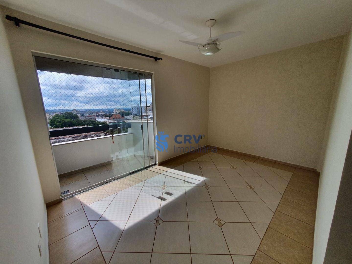 Apartamento à venda com 3 quartos, 95m² - Foto 2