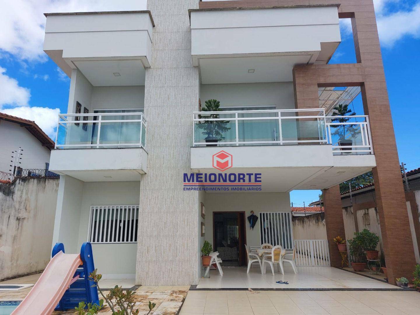 Casa de Condomínio à venda com 4 quartos, 180m² - Foto 1