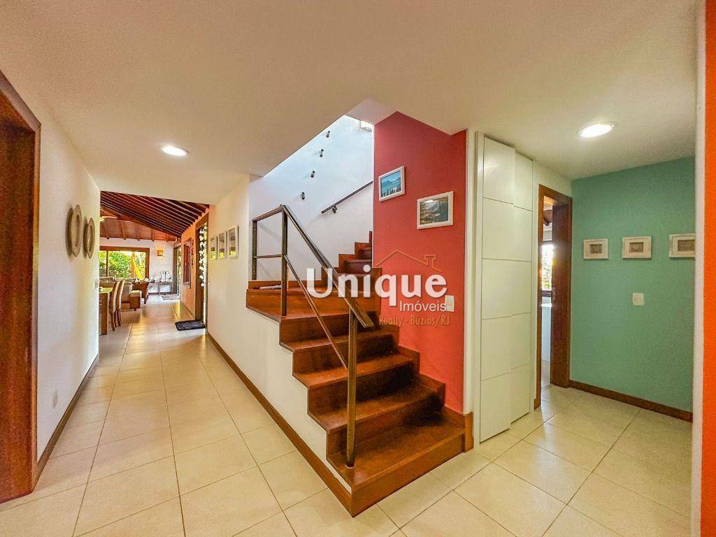 Casa à venda com 6 quartos, 260m² - Foto 14