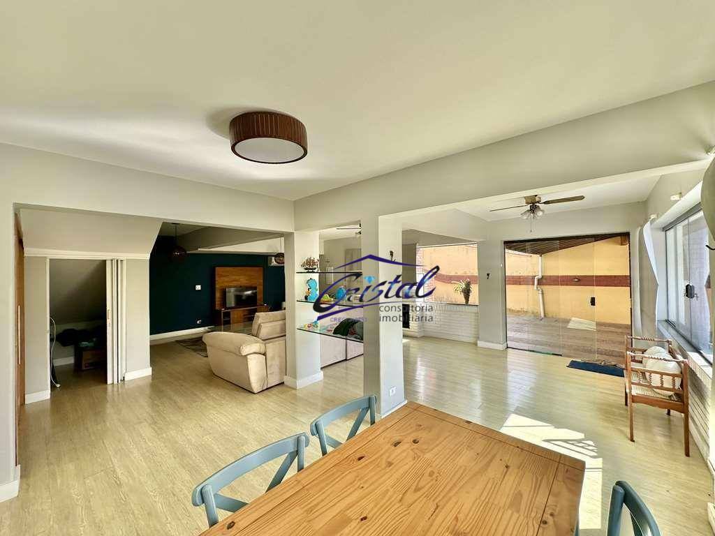 Casa de Condomínio à venda e aluguel com 5 quartos, 650m² - Foto 42