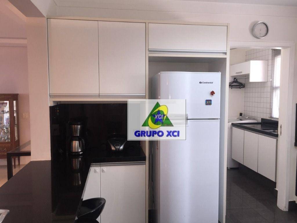 Apartamento à venda com 3 quartos, 136m² - Foto 10