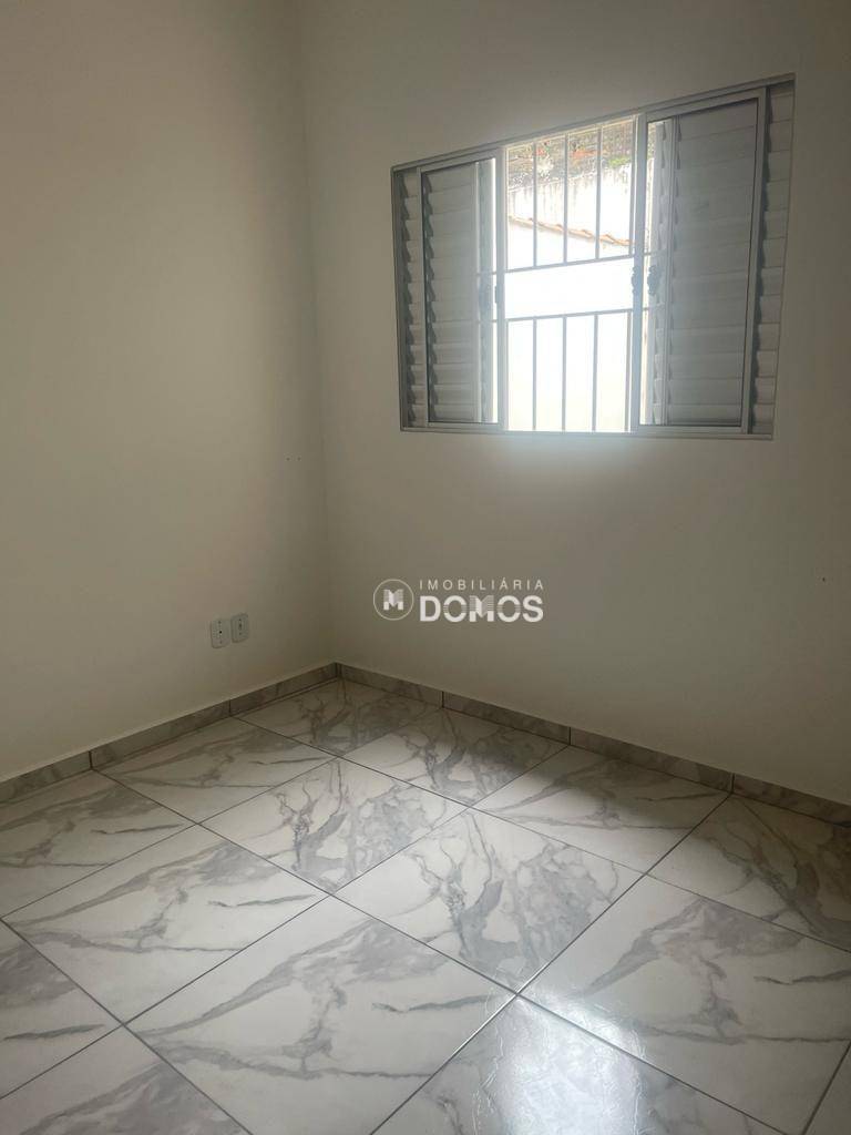 Casa à venda com 2 quartos, 66m² - Foto 16