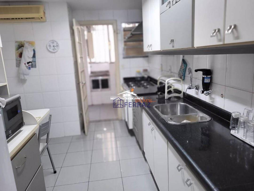 Apartamento à venda com 3 quartos, 196m² - Foto 9