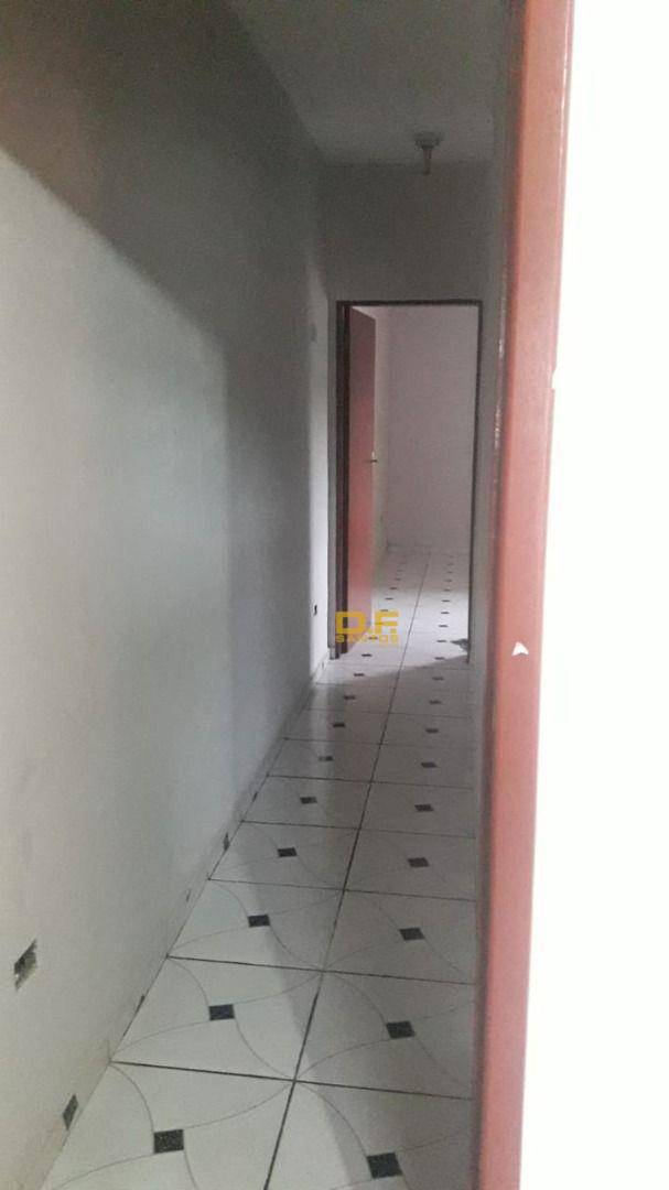 Sobrado à venda com 3 quartos, 100m² - Foto 13