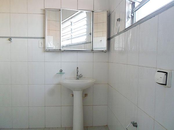 Apartamento para alugar com 3 quartos, 130m² - Foto 14