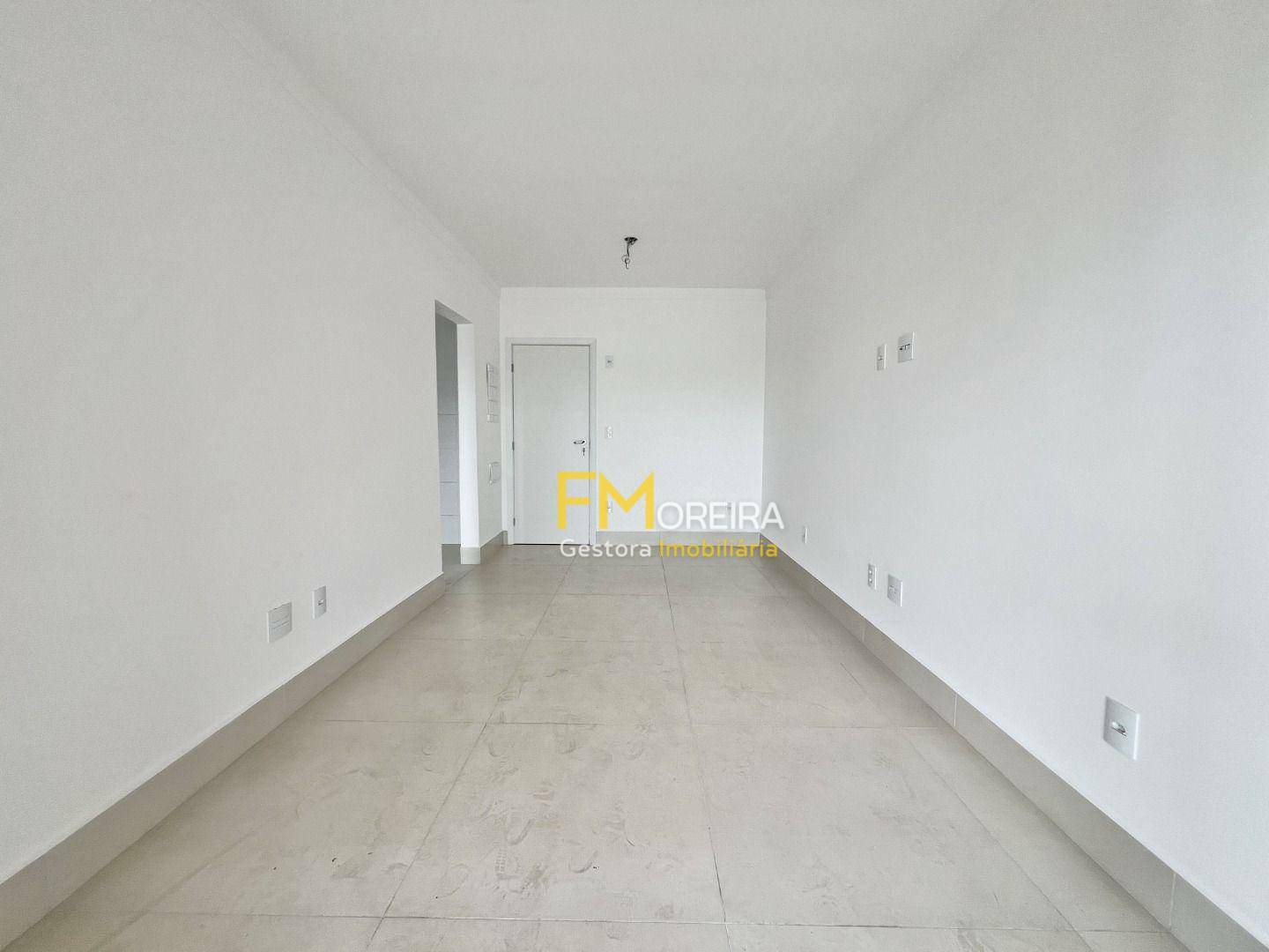 Apartamento à venda com 2 quartos, 74m² - Foto 3