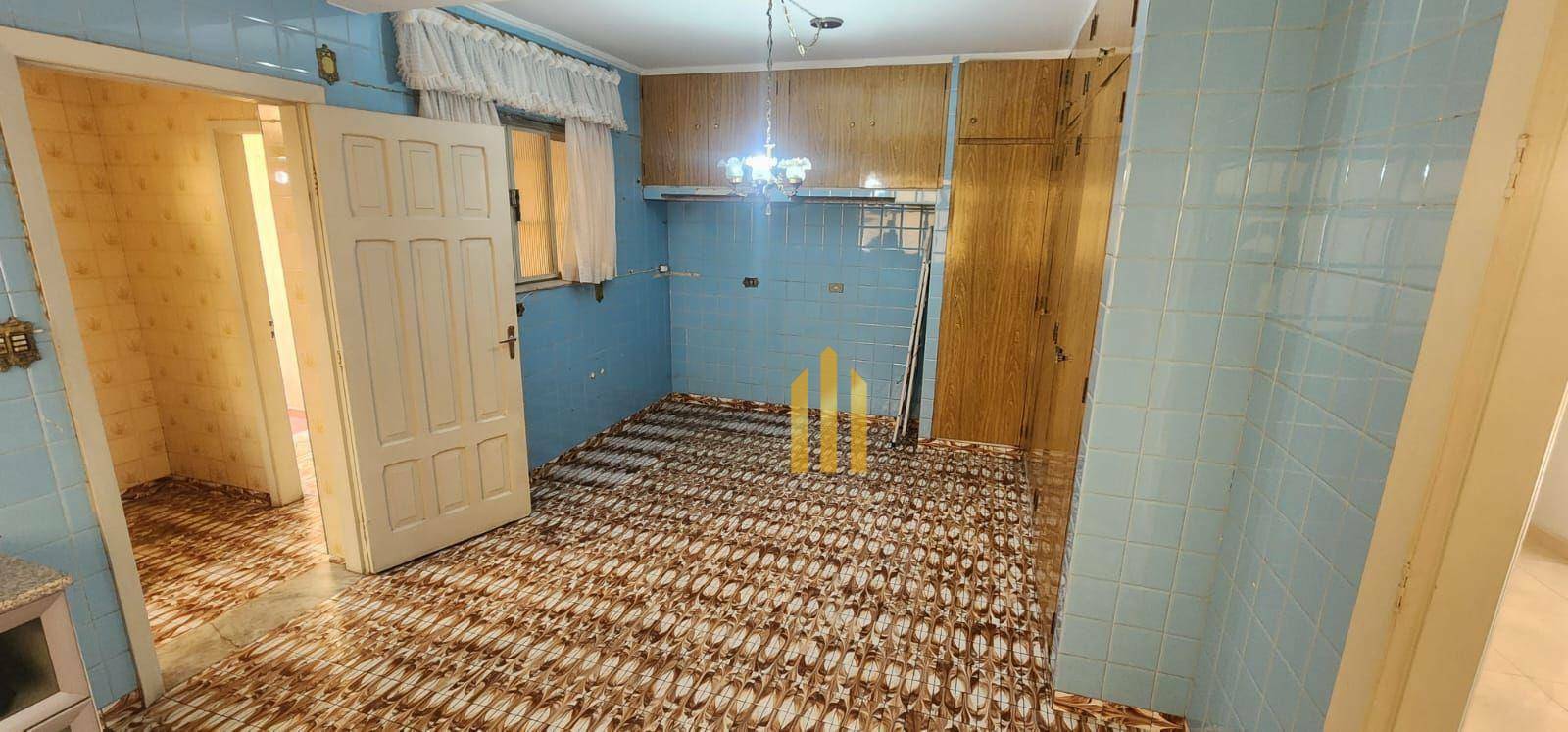 Sobrado à venda e aluguel com 3 quartos, 180m² - Foto 5