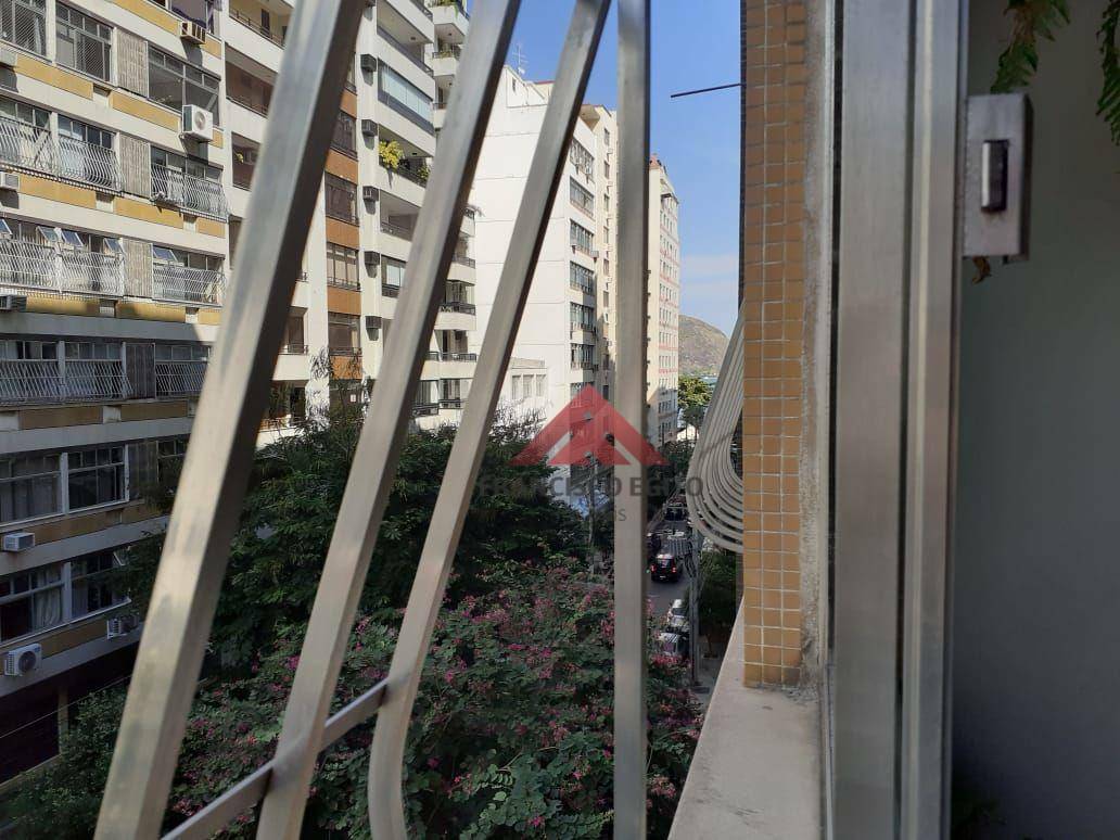 Apartamento à venda com 3 quartos, 100m² - Foto 10