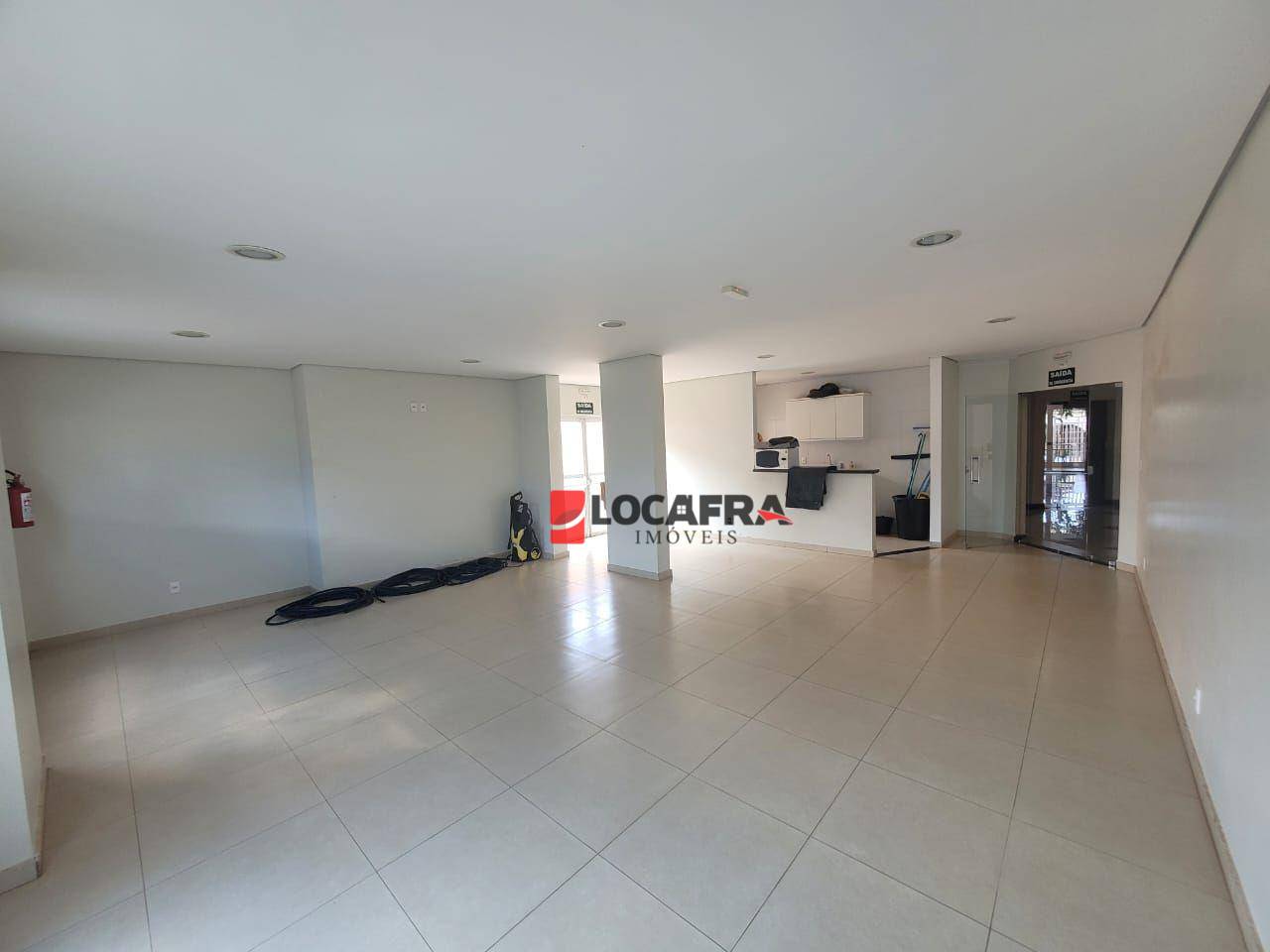 Apartamento para alugar com 2 quartos, 69m² - Foto 4