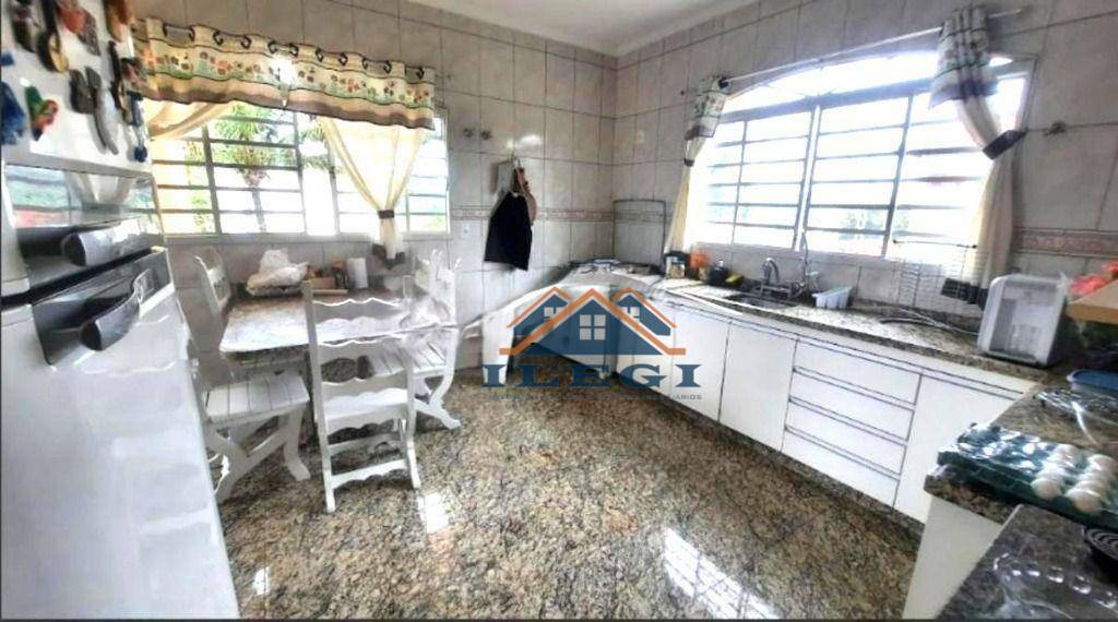 Casa de Condomínio à venda com 4 quartos, 302m² - Foto 14