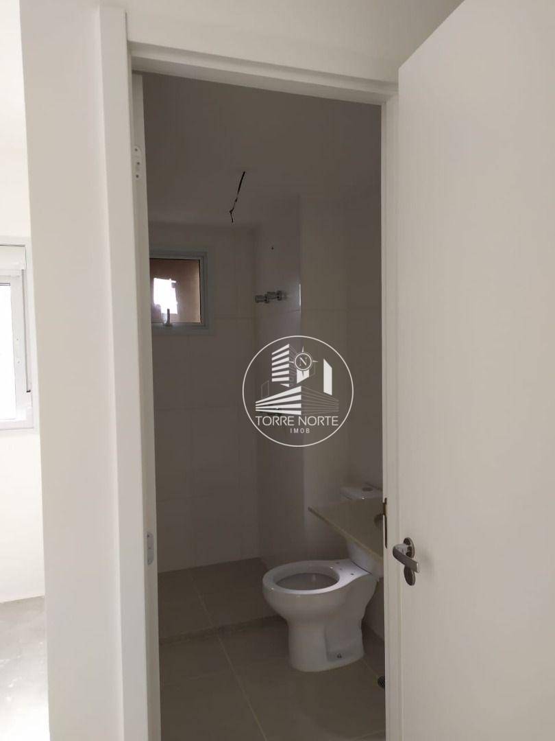 Apartamento à venda com 3 quartos, 205m² - Foto 4