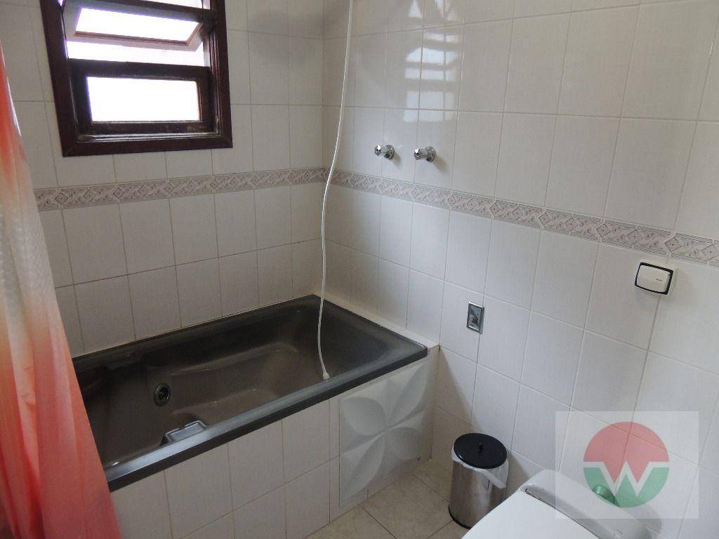 Casa de Condomínio à venda e aluguel com 4 quartos, 320m² - Foto 13