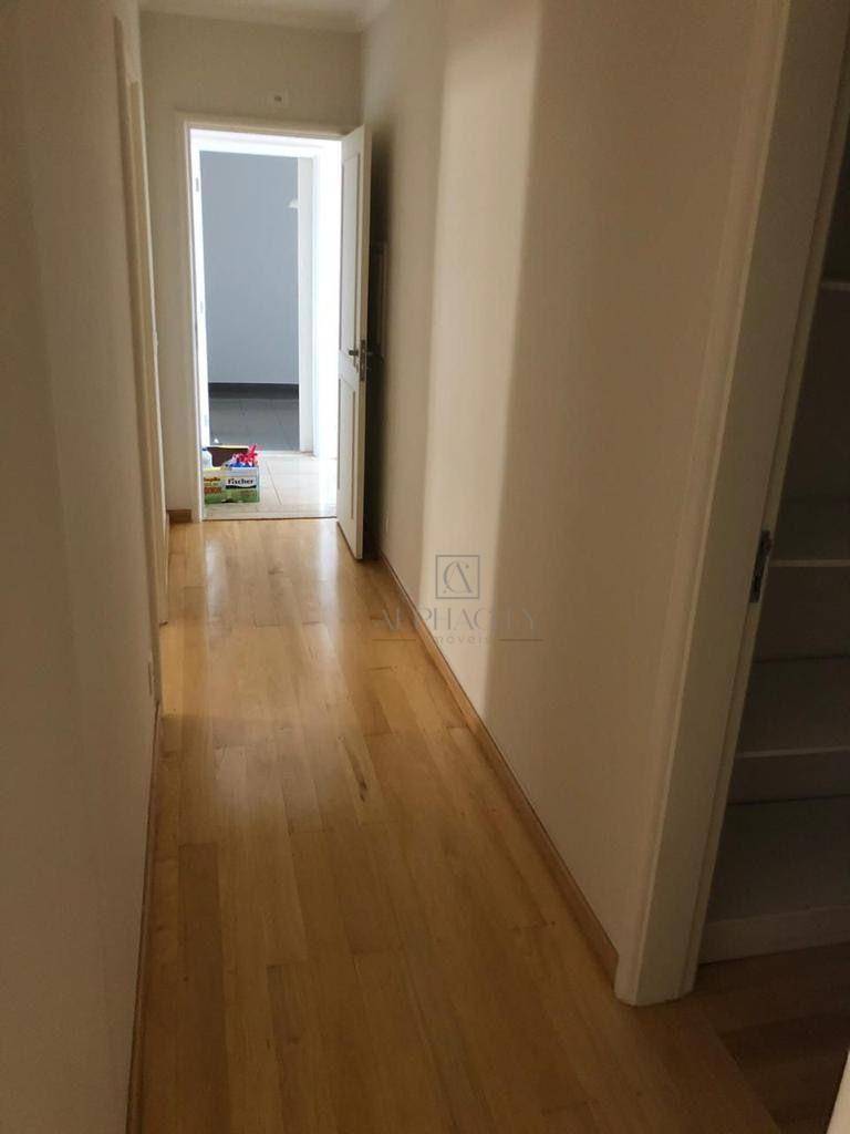 Apartamento para alugar com 4 quartos, 210m² - Foto 14