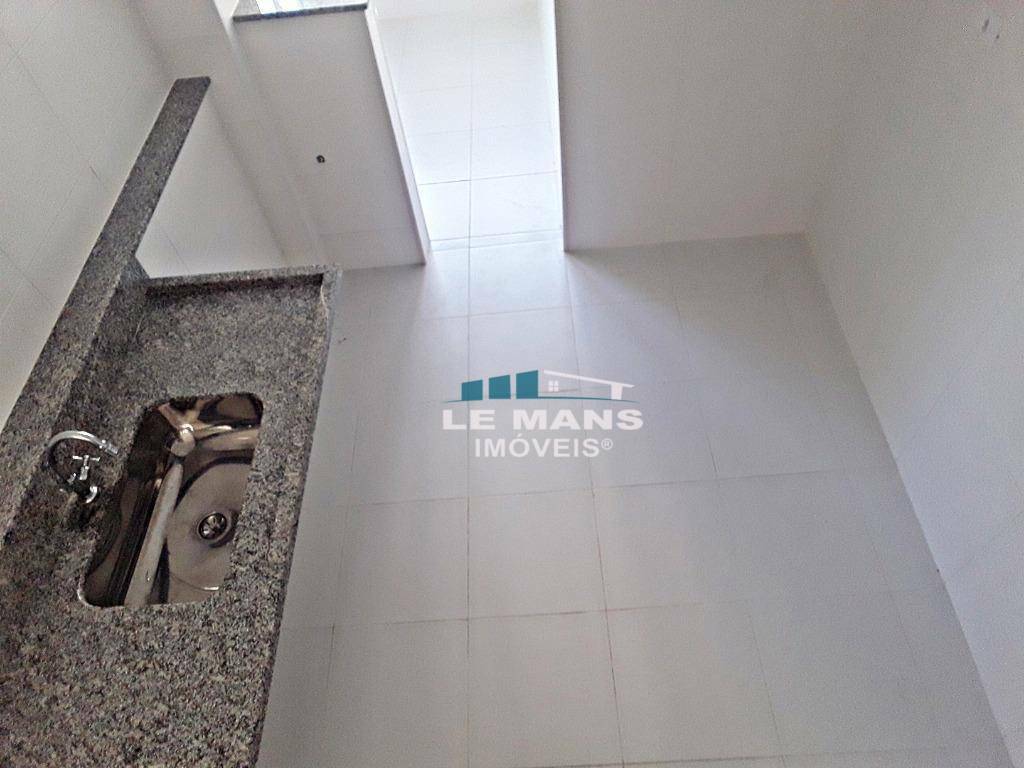 Apartamento à venda com 3 quartos, 70m² - Foto 10