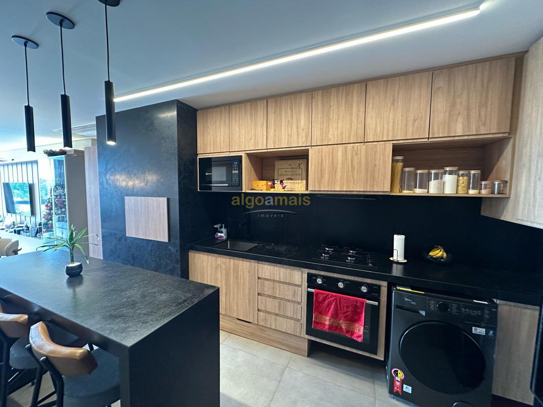 Apartamento à venda com 2 quartos, 72m² - Foto 2