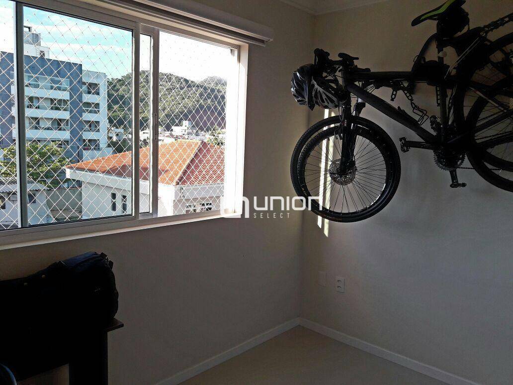 Apartamento à venda com 2 quartos, 109m² - Foto 11