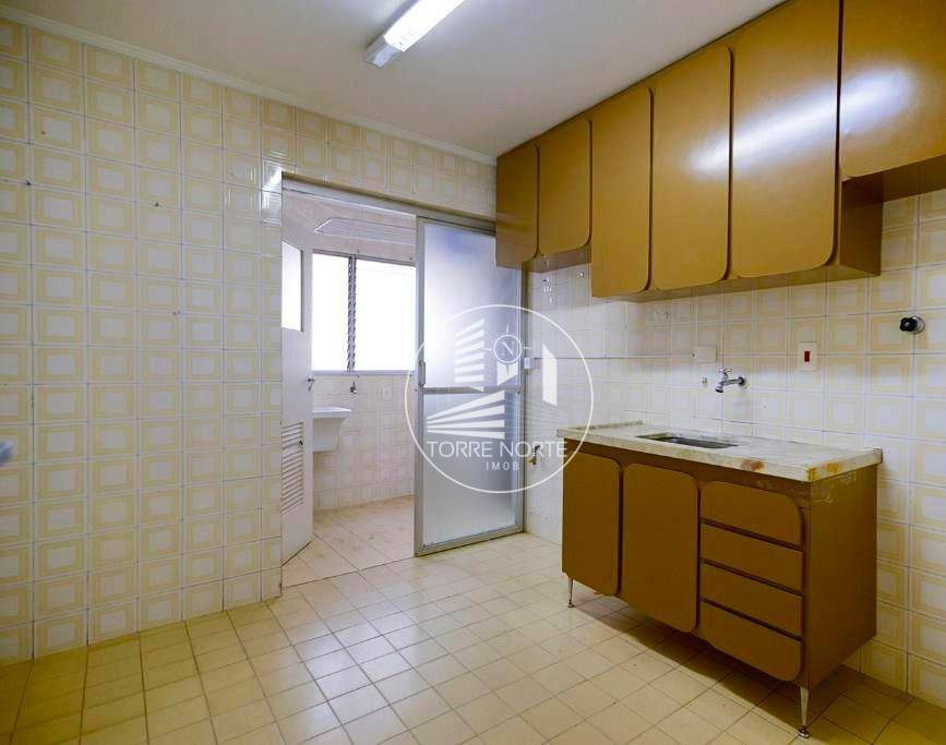 Apartamento à venda com 2 quartos, 70m² - Foto 27