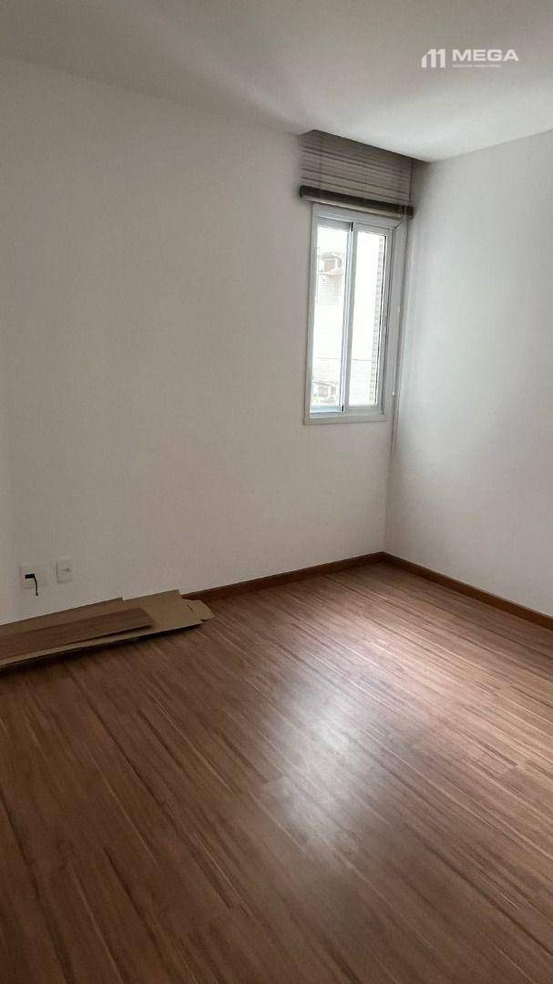 Apartamento à venda com 2 quartos, 80m² - Foto 7