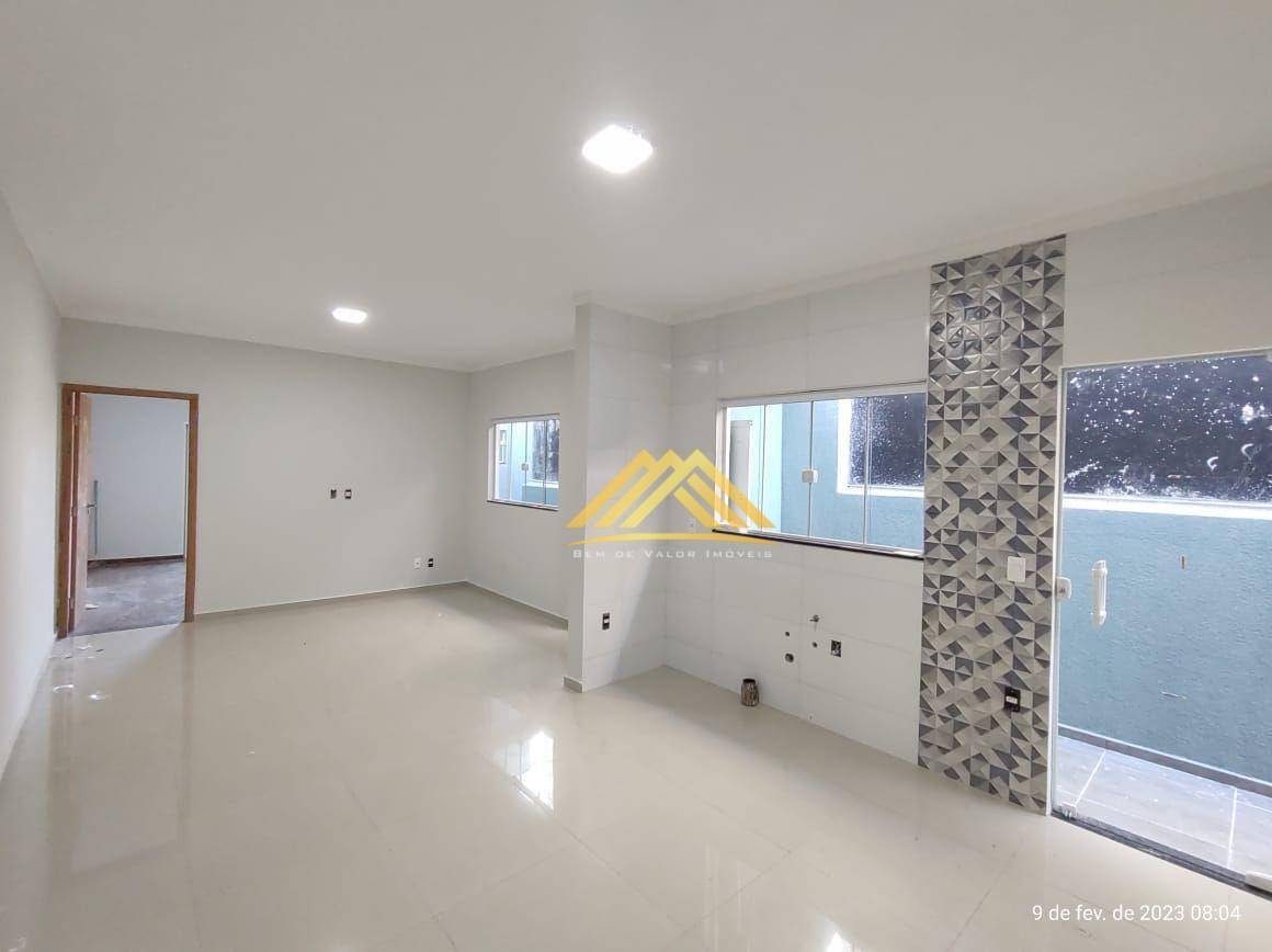 Casa à venda com 3 quartos, 107m² - Foto 2