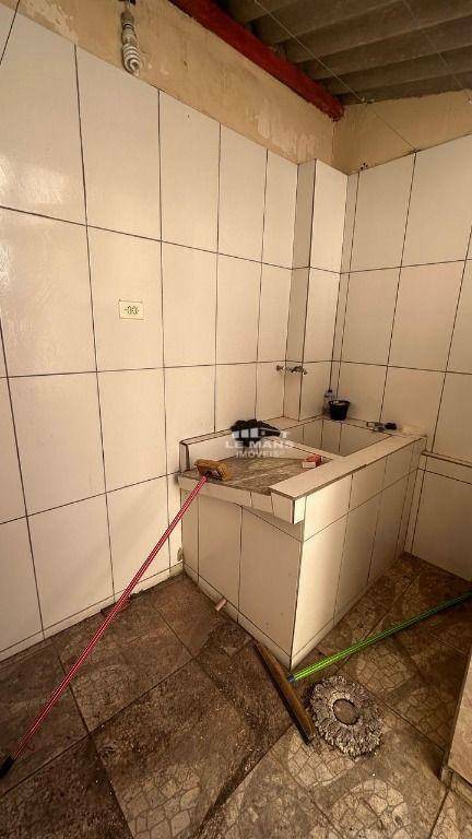 Casa à venda com 2 quartos, 69m² - Foto 10