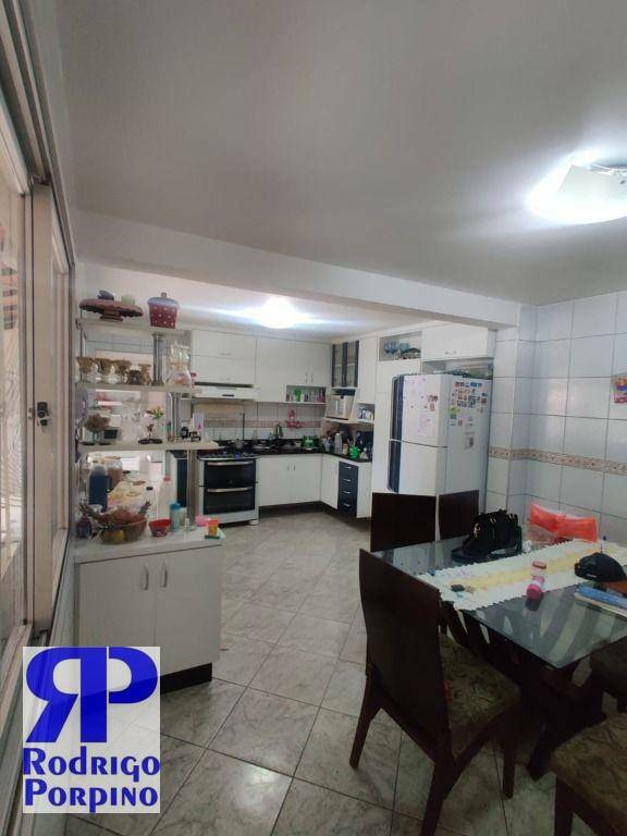 Casa à venda com 3 quartos, 350m² - Foto 11